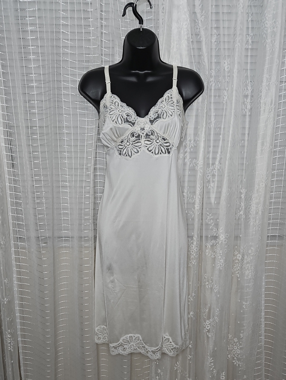 white vintage full slip dress W/ Floral Lace & Back Slit Sz34/M
